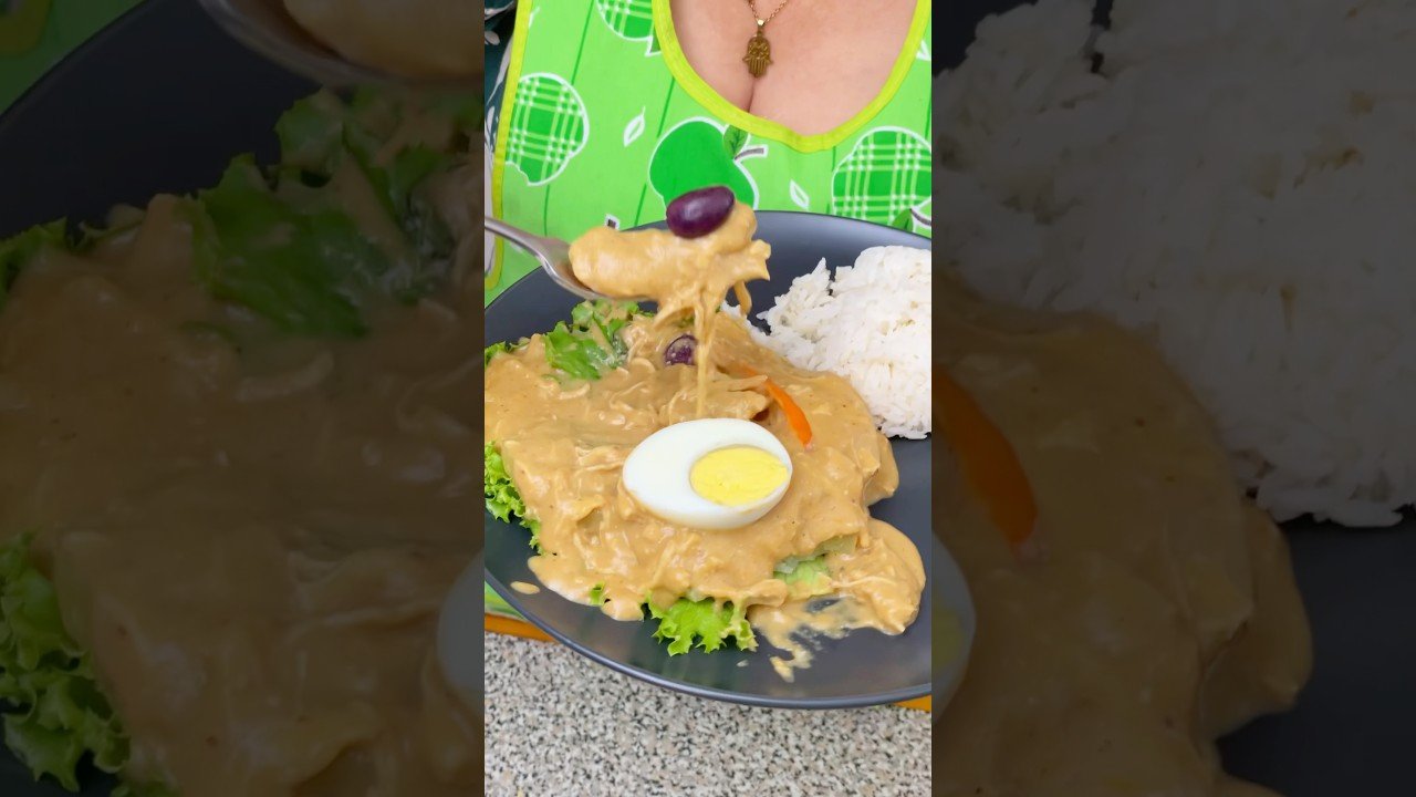 Ají de Gallina Tradicional por Claudia Navarro: La Mejor Receta Directo de Arequipa