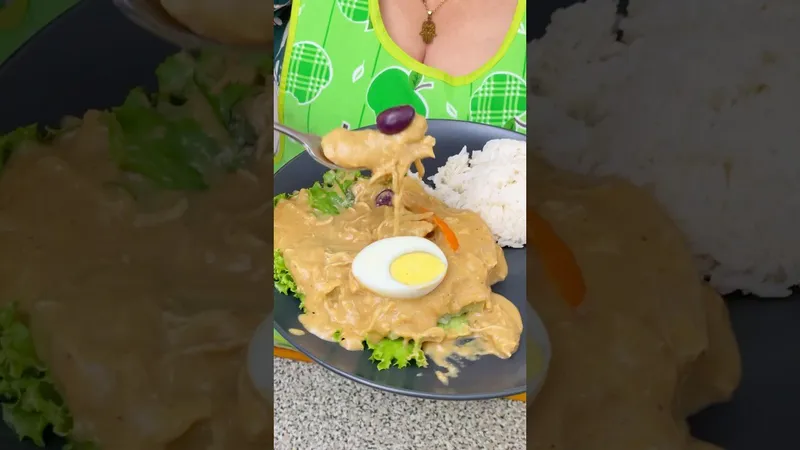 Ají de Gallina Tradicional por Claudia Navarro: La Mejor Receta Directo de Arequipa
