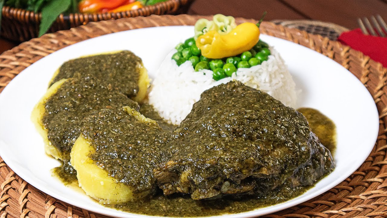 Receta Tradicional de Arroz con Gallina en Huacatay de Cusco: Ingredientes Locales Auténticos