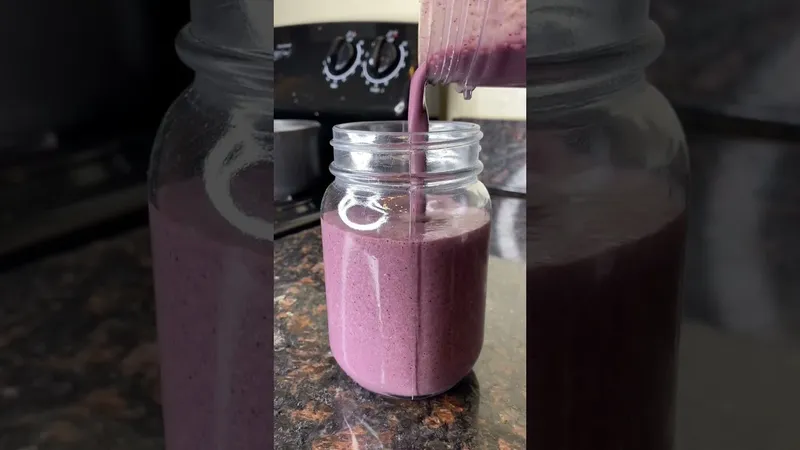 Receta Fácil de Batido de Frutos Rojos: Tu Bebida Saludable Ideal | Cómo Prepararlo en Casa