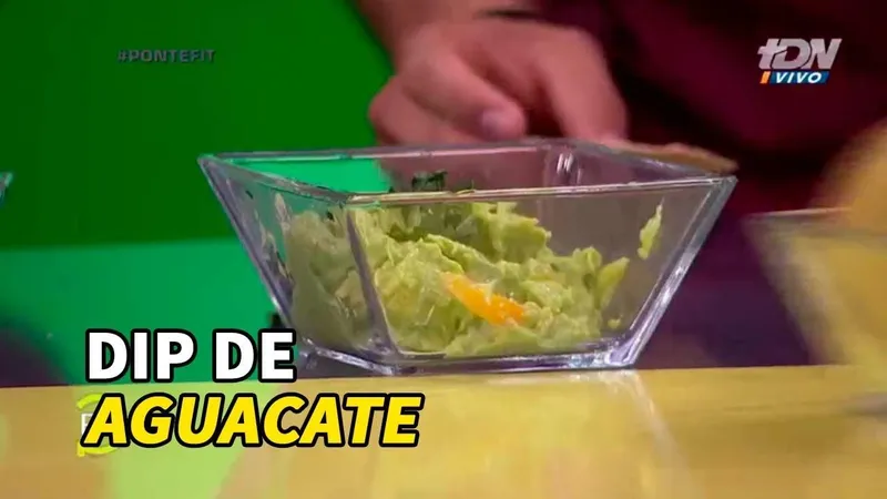 Cómo Preparar Dip de Aguacate con Pimiento Rojo: Receta Fácil | RecetasDeliciosas.com