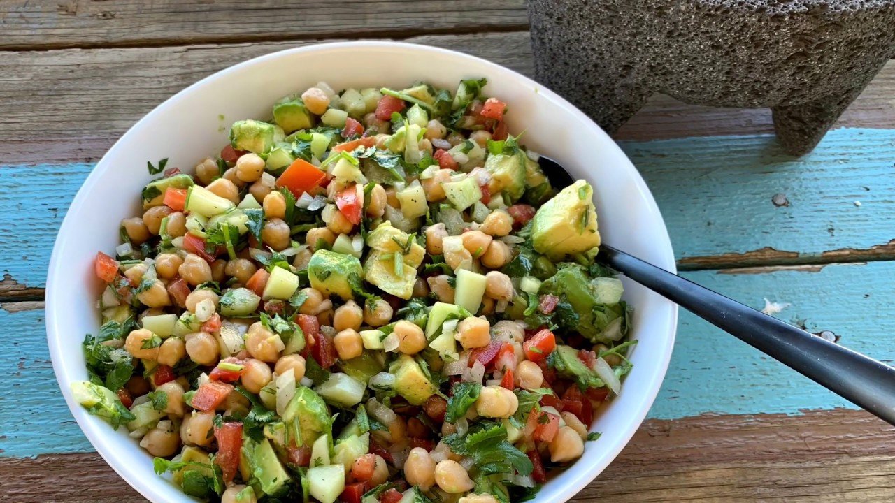 Receta Fácil: Cómo Preparar Ensalada de Garbanzos con Zanahoria - Paso a Paso