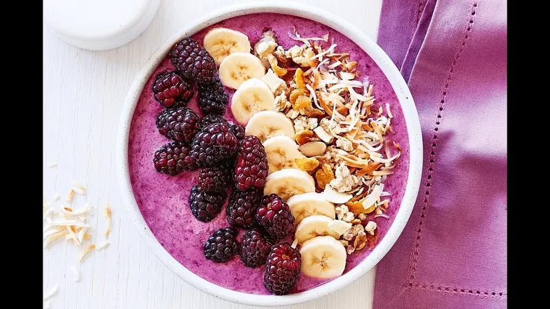 Receta Fácil: Prepara un Delicioso Smoothie Bowl con Pera sin Cocinar