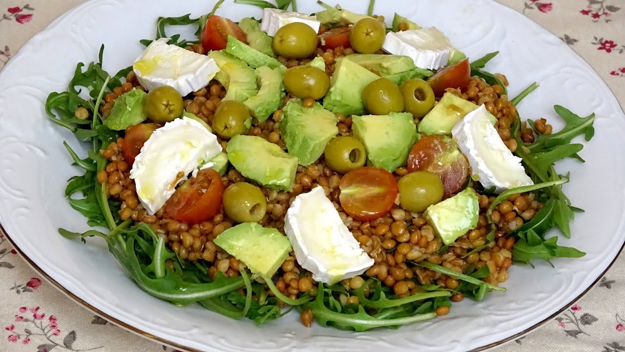 Receta Fácil de Ensalada de Lentejas Vegano con Aguacate: Ideal para Picar Entre Comidas