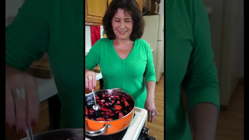 Descubre la Auténtica Mazamorra Morada de Andrés Romero: Una Delicia Tradicional de Piura