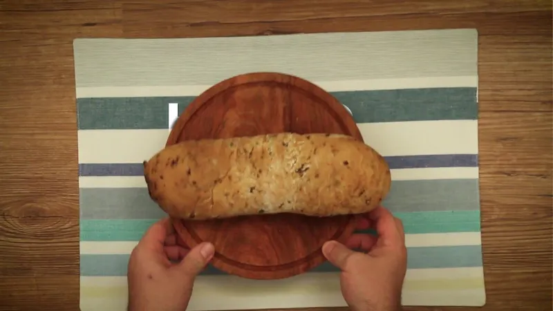 Receta Fácil de Pan Crocante de Pan Integral con Tomate Seco