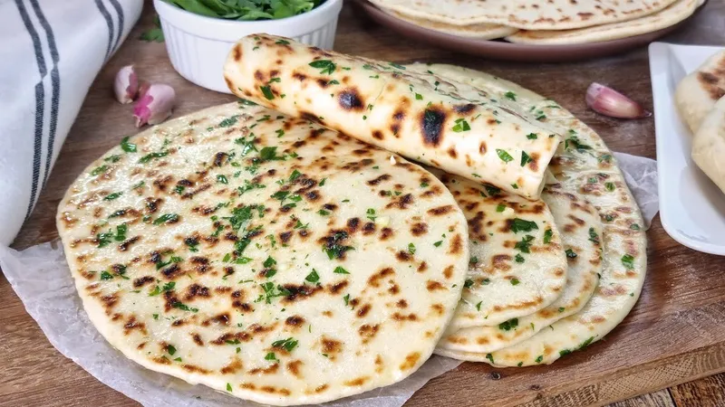 Receta Fácil y Deliciosa: Pan Rápido de Pan Naan con Aceitunas