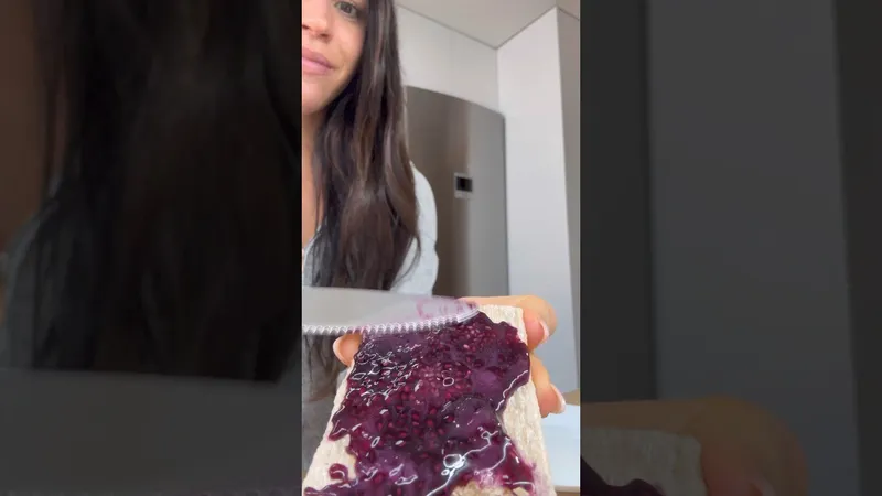 Receta Fácil de Pesto Vegano Saludable con Semillas de Chía - Perfecta para Todo Momento