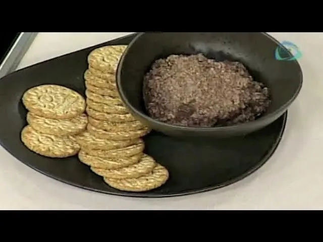Receta cruda de pasta de aceitunas con nueces: Deliciosa y Fácil