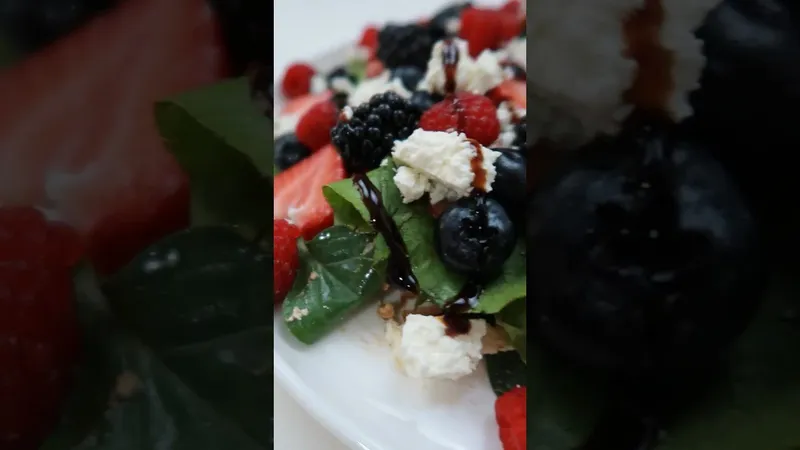 Receta de Ensalada con Frambuesas: Snack Perfecto para Dos en San Valentín