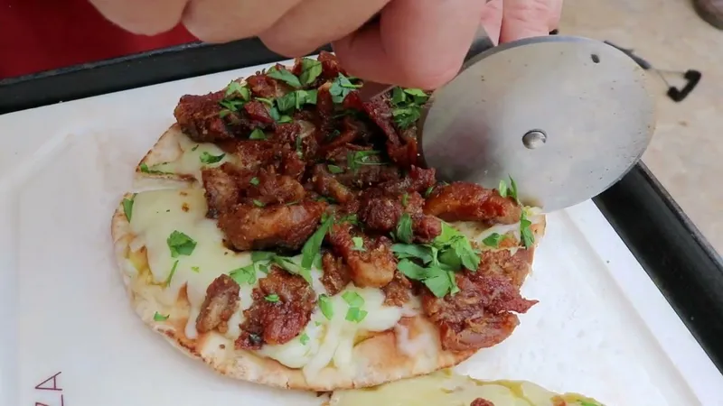 Receta de Pizza de Chicharrón: Cómo Prepararla Paso a Paso