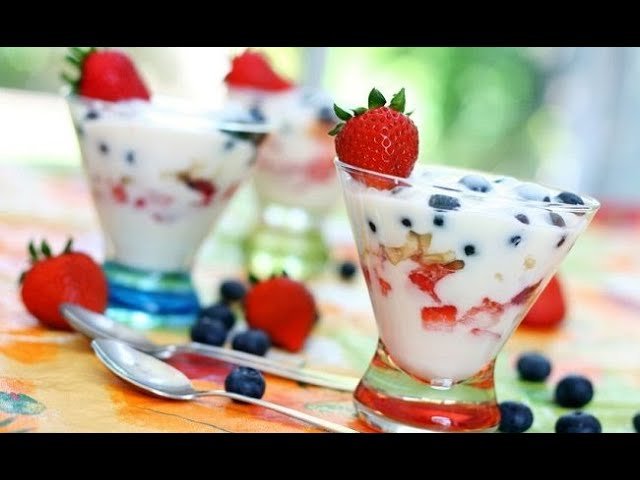 Receta de Vasitos de Fruta y Yogur con Pera: Desayuno Saludable