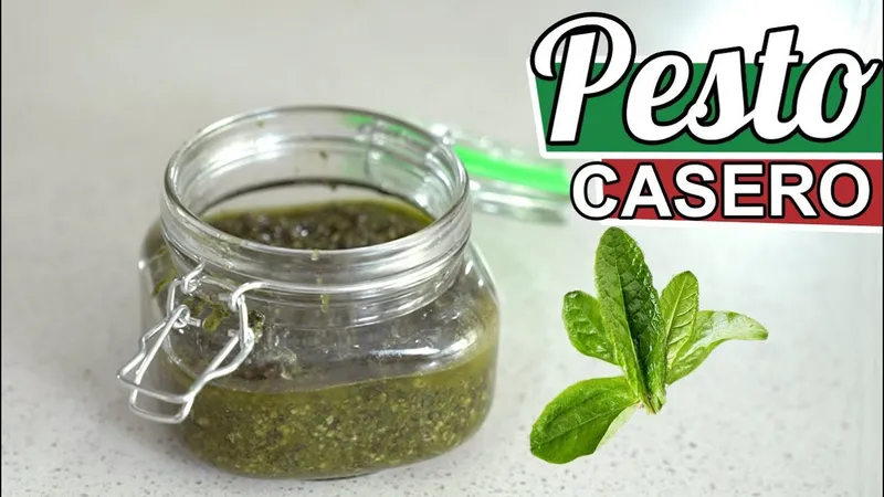 Receta Fácil para Preparar Pesto en Casa | Paso a Paso