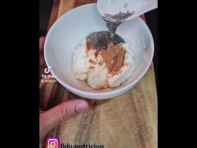 Receta Fácil de Salsa de Yogur Saludable con Espinaca: Perfecta para Cualquier Momento del Día