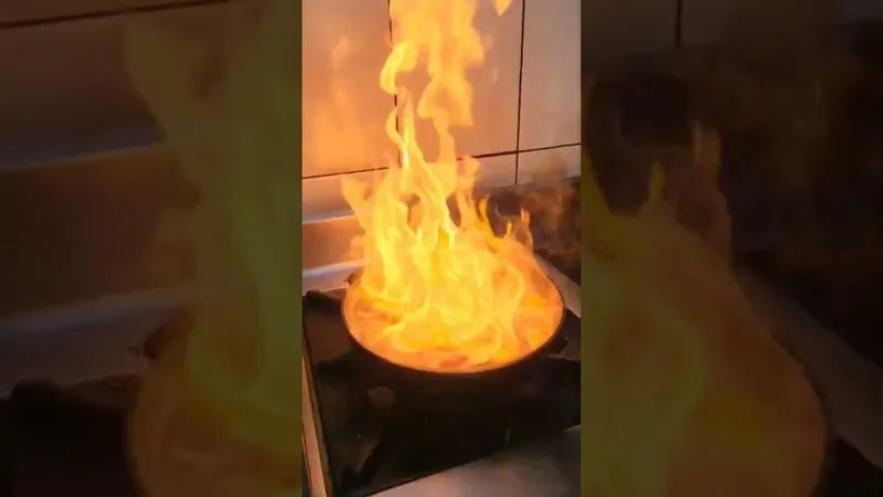 Tallarín Saltado: Receta Tradicional de Lima por Luis Herrera | Guía Completa