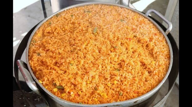 Platos típicos de arroz en fiestas del norte