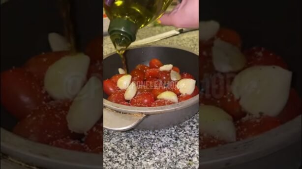 ¿Has probado salsa de tomate cruda con aceitunas? Te sorprenderá