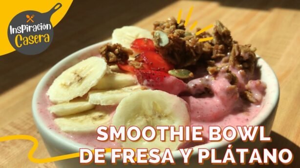 Smoothie bowl con plátano para comenzar bien el día