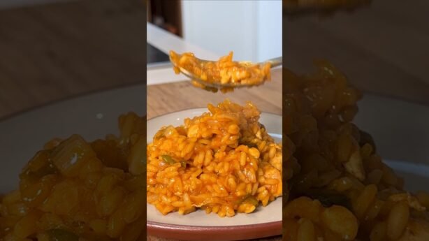 Platos con arroz de cocineros ya fallecidos