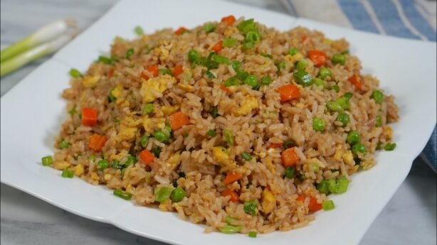 Arroz salteado con vegetales